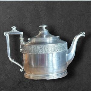 Vintage 1900s Reed & Barton Silver Plated Teapot with Metal Hinge Top